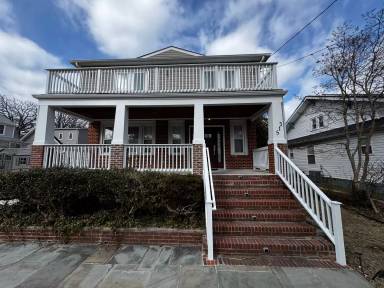 Main picture of 513 Whittier St NW