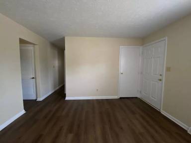 Main picture of 537 Asbury Ln