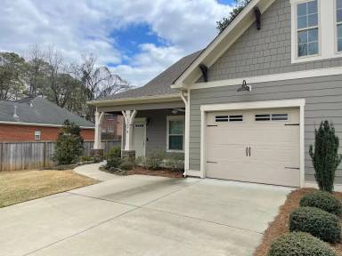 Main picture of 1007 Renfro Ave
