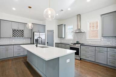 Main picture of 1025 Oak St SW
