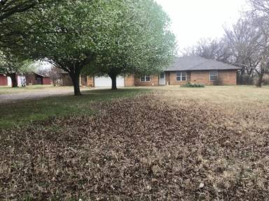 Main picture of 9621 Kevins Way