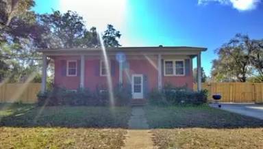 Main picture of 135 Clay St