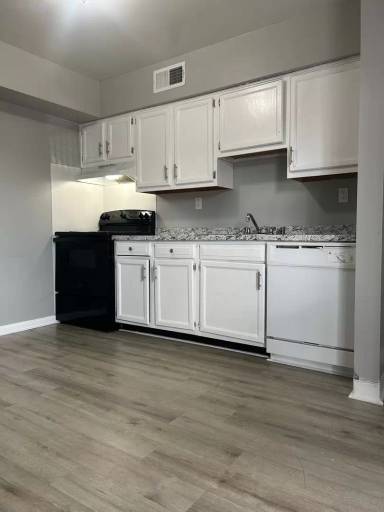 Main picture of Maple Park Valley Apartments