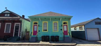Main picture of 1030 Piety St