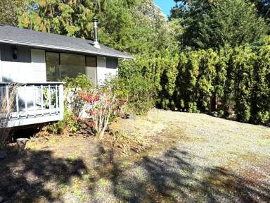 Main picture of 3061 Oak Bay Rd