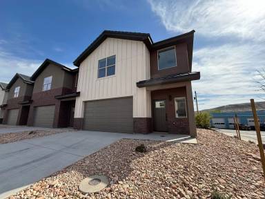 Main picture of 545 W 100 N