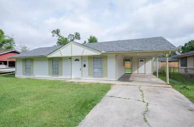 Main picture of 1729 Clover Dr
