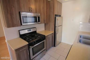 Main picture of 1114 N Clark St