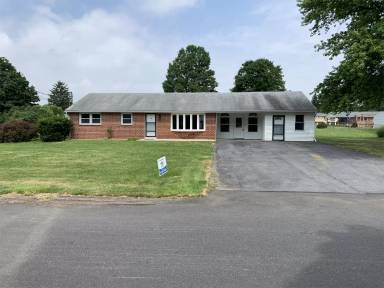 Main picture of 6319 Chesterfield Ln