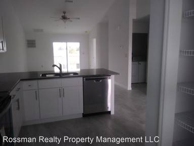 Main picture of 1110 SW 47th Ter