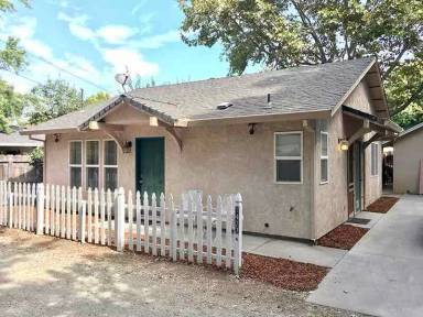 Main picture of 1427 Citrus Ave