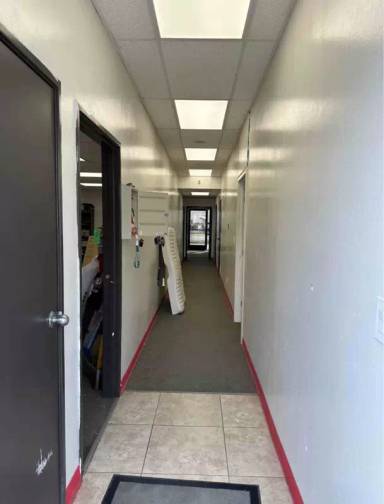 Main picture of 6950 District Blvd