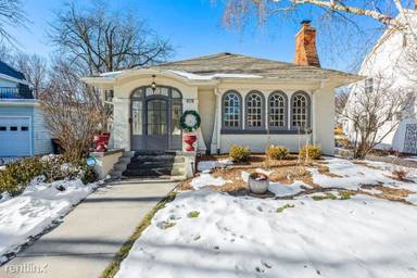 Main picture of 603 N 68th St