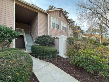 Main picture of 7955 Edgebrook Cir