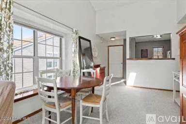 Main picture of 4512 Foxwood Dr S
