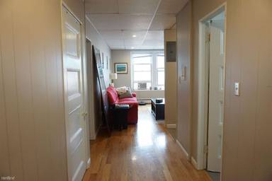 Main picture of 1055 Beacon St