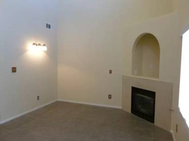 Main picture of 2041 Audrey Hepburn St