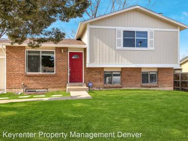 Main picture of 2639 S Dillon St
