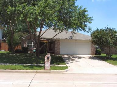 Main picture of 620 Teakwood Dr