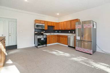 Main picture of 3142 Fairfield Ave