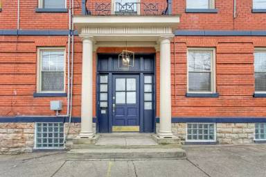 Main picture of 29W McMillan St