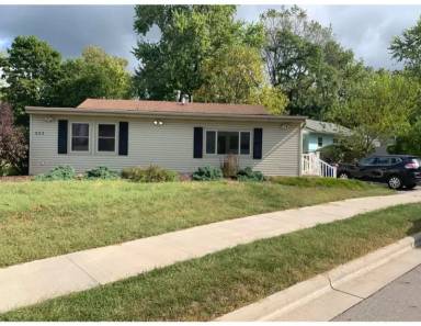 Main picture of 322 E Plum St