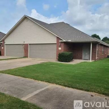 Main picture of 1602 N Willowbrook Dr
