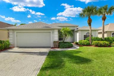 Main picture of 9300 Palm Island Cir