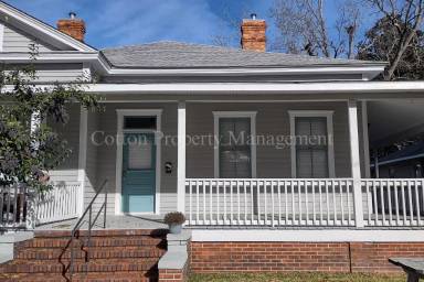 Main picture of 1917 Pender Ave