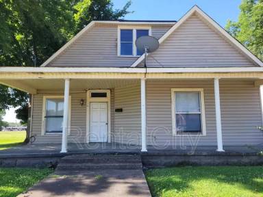 Main picture of 621 Lee St