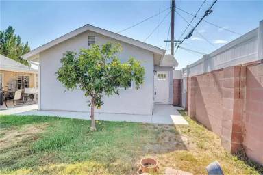 Main picture of 11050 Swinton Ave