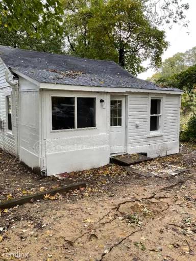 Main picture of 1004 Goff Rd