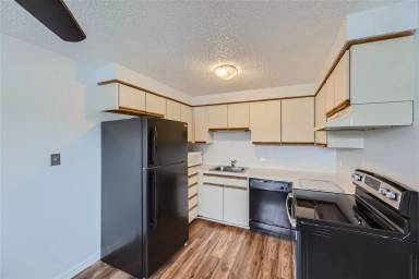 Main picture of 10708 Stone Ave N
