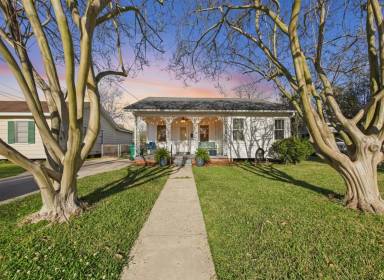 Main picture of 714 St Thomas