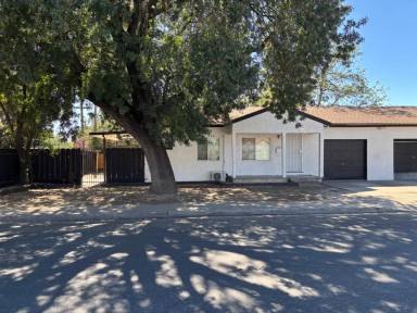 Main picture of 1600 Teresa St
