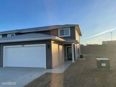 Main picture of 1208 Prairieview Dr SW
