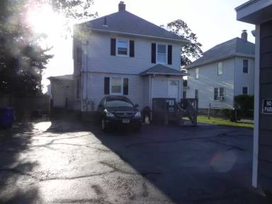 Main picture of 2 Edlie Ave