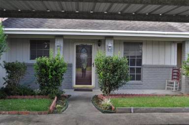Main picture of 1840 S Tallowood Dr