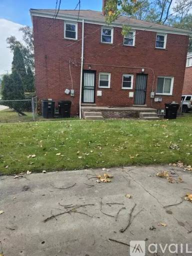 Main picture of 18052 Schaefer Hwy