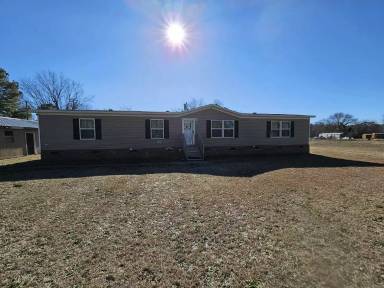 Main picture of 43 Derby Ln