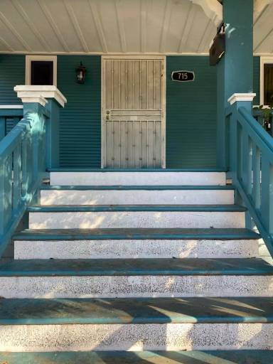 Main picture of 715 30th St