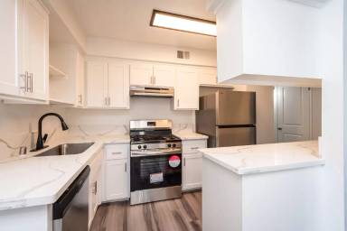 Main picture of Courtyard Apartments