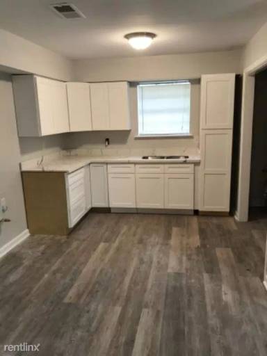 Main picture of 14008 Linden St