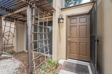 Main picture of 525 Alberta Ave