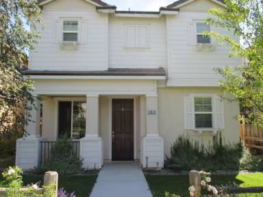 Main picture of 6656 N Latour