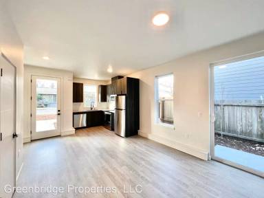 Main picture of 7562-7584 N Emerald Ave
