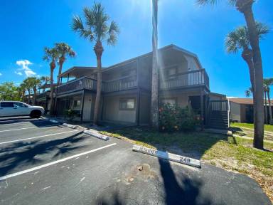 Main picture of 6332 Newtown Cir