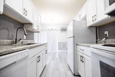 Main picture of Fox Meadows Apartments