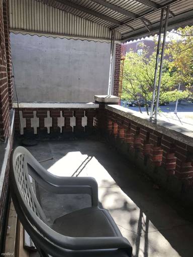 Main picture of 717 Howard Ave