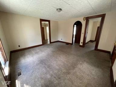 Main picture of 153 N Pearl St